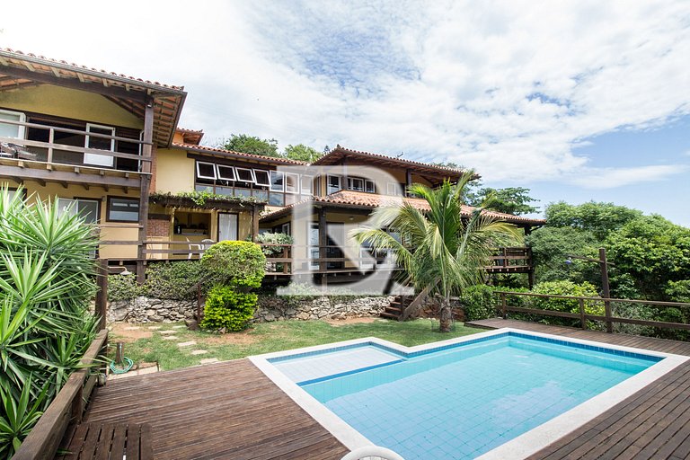 Casa Com vista Panorâmica, Três Quartos e Contato Direto com