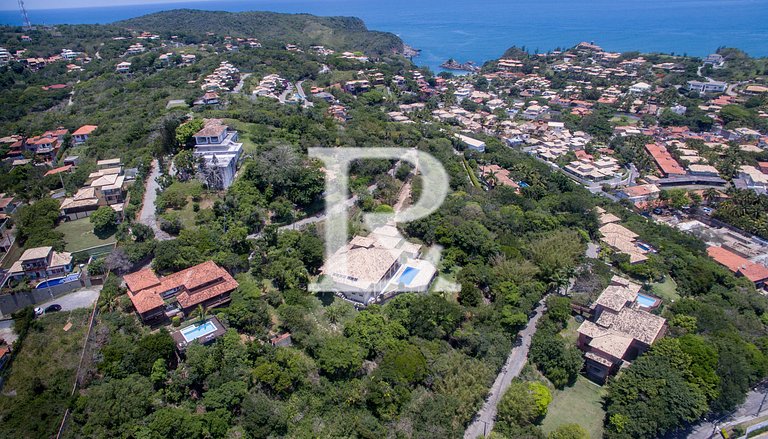 Casa Com vista Panorâmica, Três Quartos e Contato Direto com