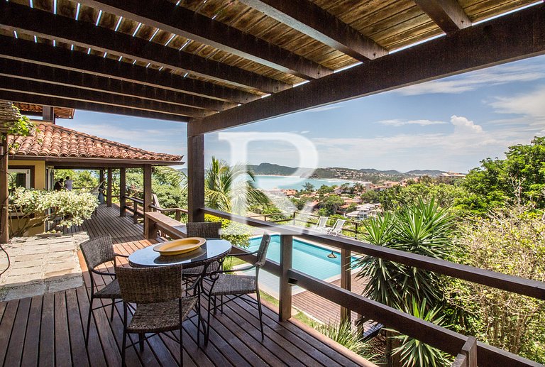 Casa Com vista Panorâmica, Três Quartos e Contato Direto com